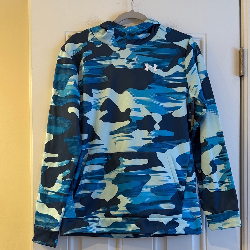 NWOT Under Armour Boys Multicolor Blue Camo Hoodie